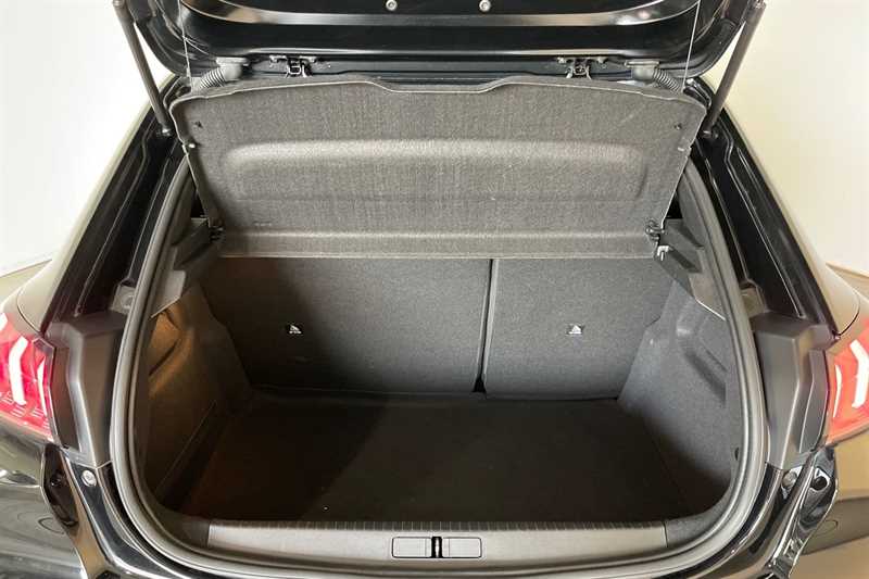 Used Peugeot E-208 2023 for sale - 76169138: Photo 24