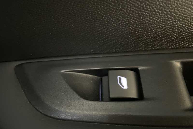 Used Peugeot E-208 2023 for sale - 76169138: Photo 37
