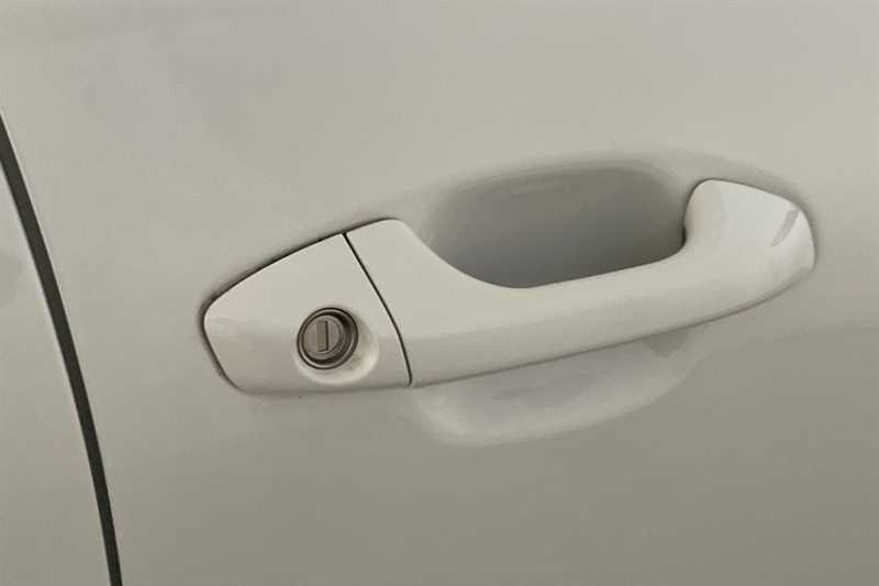 Used Kia Stonic 2023 for sale - 77513788: Photo 38