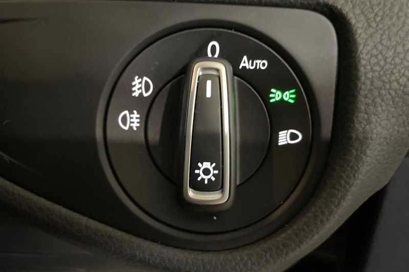 Used Volkswagen Golf 2020 for sale - 76204428: Photo 32