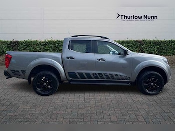 Used Nissan Navara 2021 for sale - 75759152: Photo