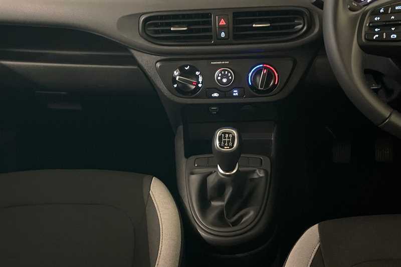 Used Hyundai i10 2023 for sale - 77472065: Photo 14