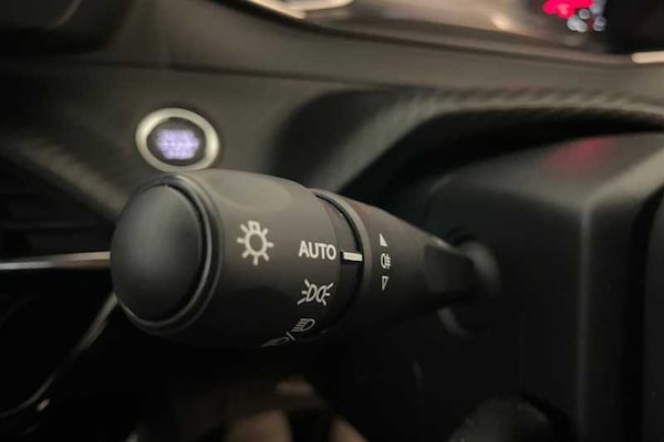 Used Peugeot 2008 2023 for sale - 76191279: Photo 25