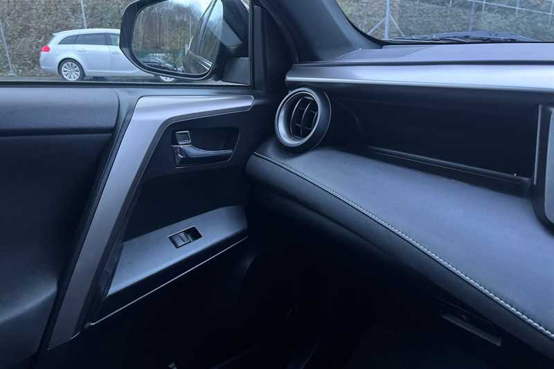 Used Toyota RAV4 2018 for sale - 78103326: Photo 40