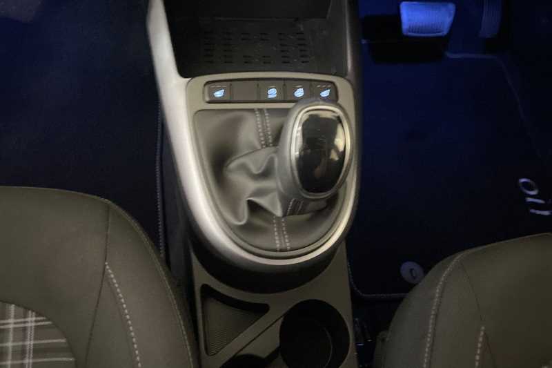 Used Hyundai i10 2023 for sale - 76044568: Photo 14