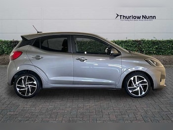 Used Hyundai i10 2023 for sale - 77726286: Photo