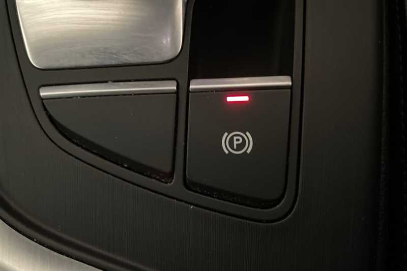 Vehicle 33