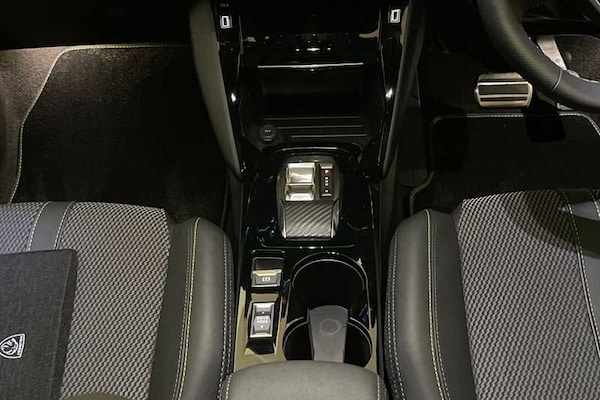 Used Peugeot E-2008 2025 for sale - 76191241: Photo 16