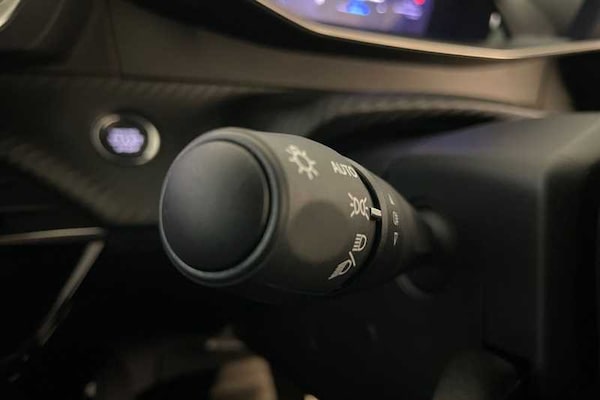 Used Peugeot E-2008 2025 for sale - 76191241: Photo 25