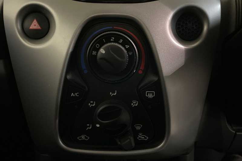 Used Peugeot 108 2016 for sale - 77513766: Photo 28