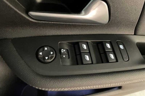 Used Vauxhall Mokka Electric 2023 for sale - 76241823: Photo 19