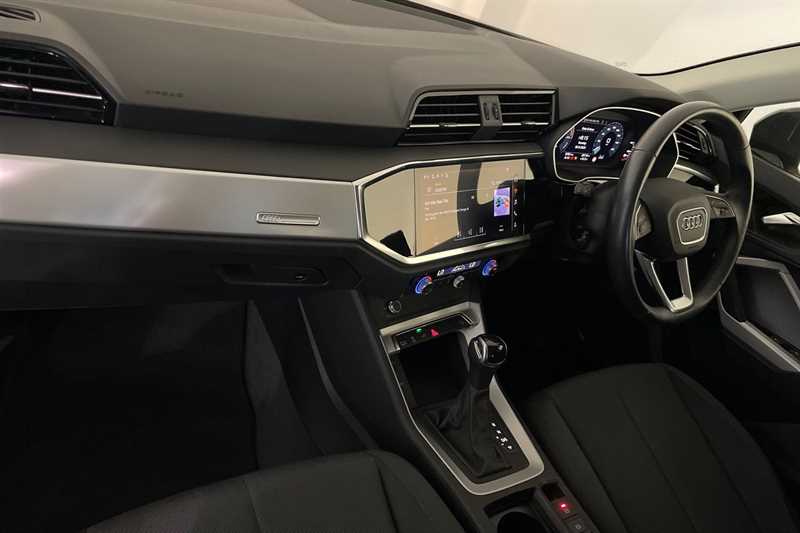 Used Audi Q3 2023 for sale - 76087111: Photo 15