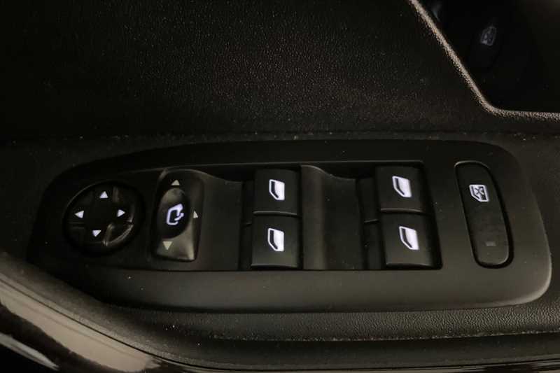 Used Peugeot 2008 2019 for sale - 76661319: Photo 16