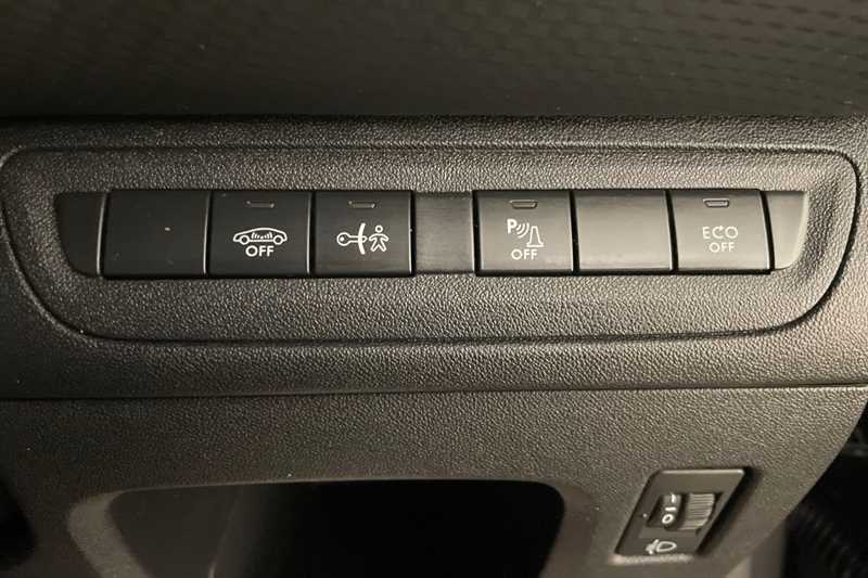 Used Peugeot 2008 2019 for sale - 76661319: Photo 27