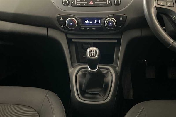 Used Hyundai i10 2019 for sale - 76229641: Photo 14