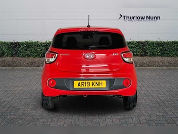 Used Hyundai i10 2019 for sale - 76229641: Photo 4