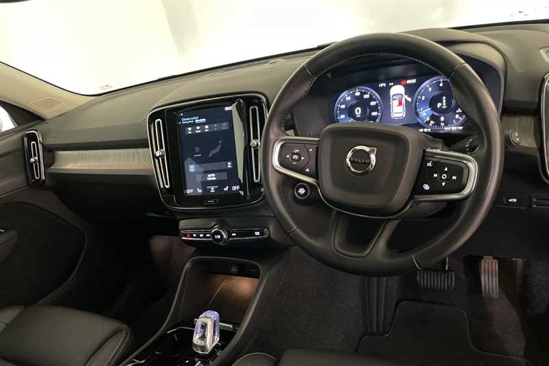 Used Volvo XC40 2020 for sale - 77471173: Photo 2