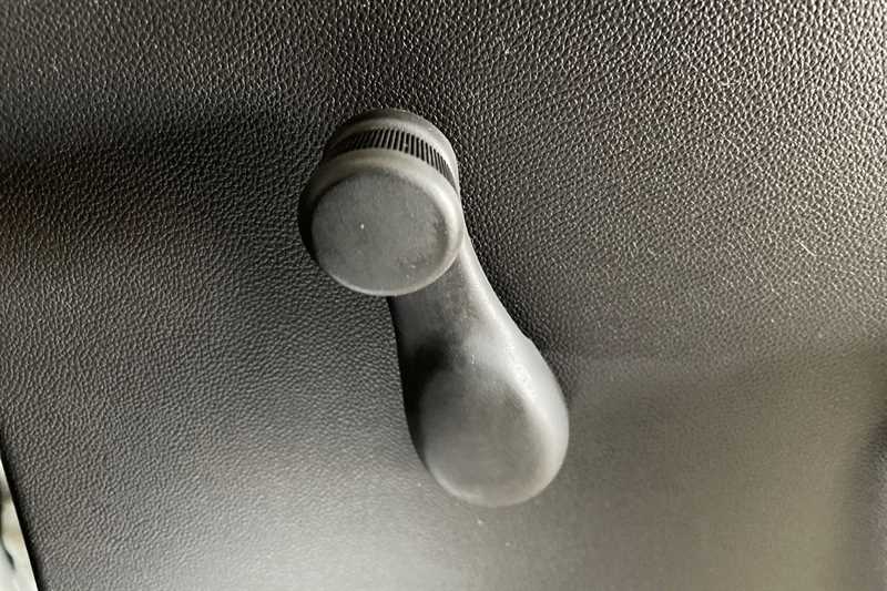 Used Vauxhall Viva 2015 for sale - 77960278: Photo 33