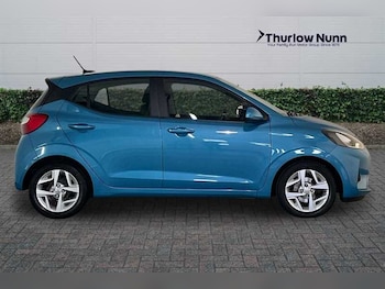 Used Hyundai i10 2023 for sale - 77627709: Photo