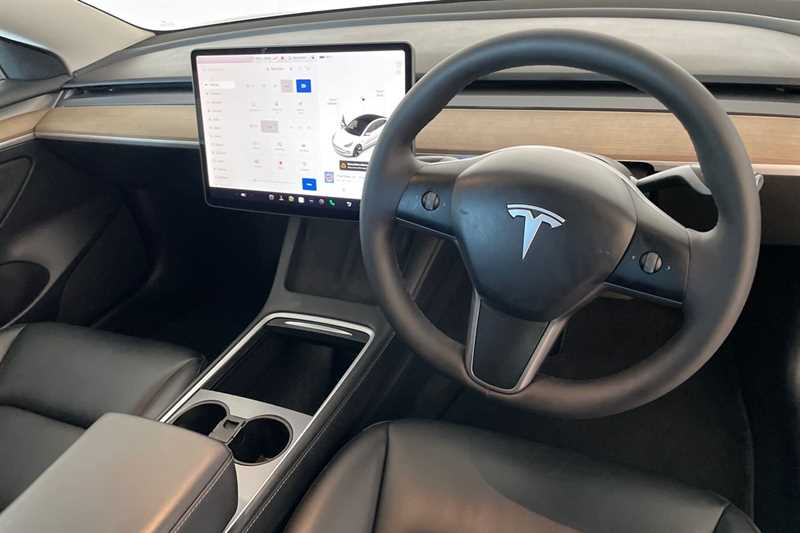 Used Tesla Model 3 2021 for sale - 76372661: Photo 10