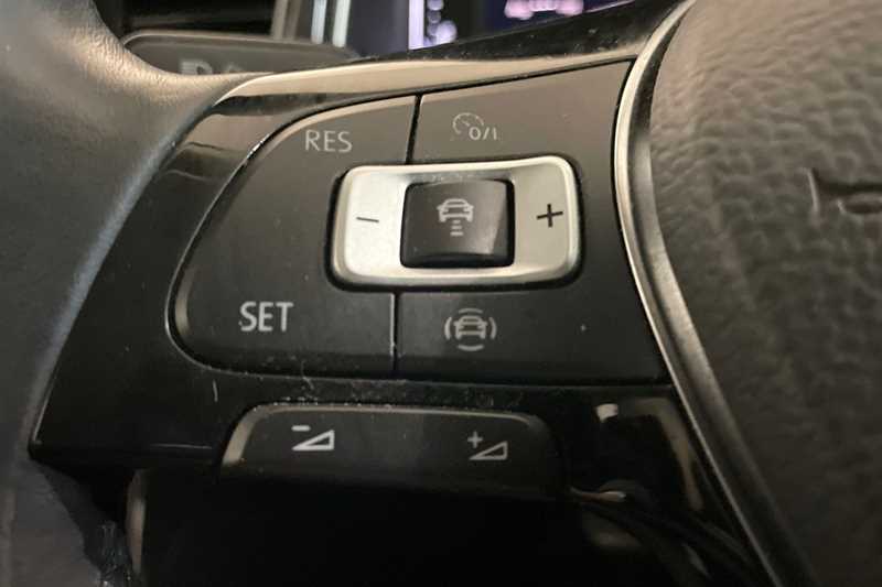 Used Volkswagen T-Roc 2019 for sale - 76390283: Photo 21