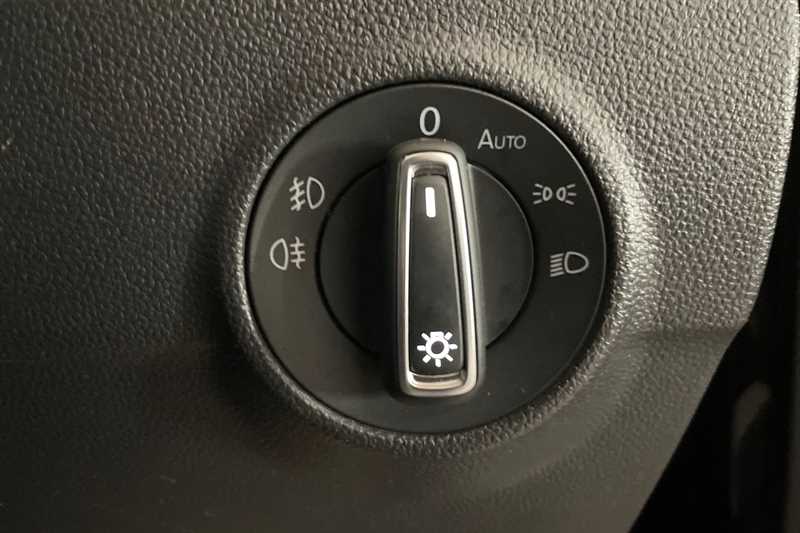 Used Volkswagen T-Roc 2019 for sale - 76390283: Photo 27