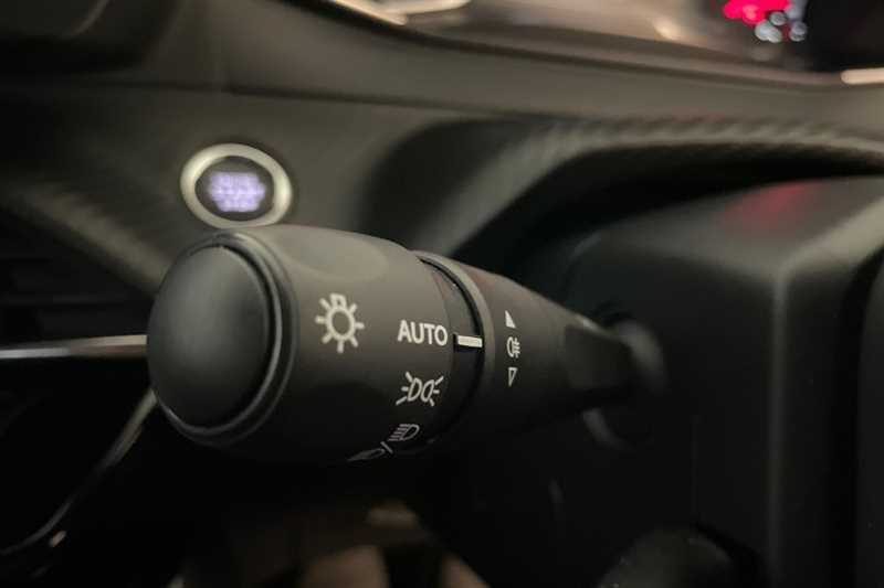 Used Peugeot 2008 2023 for sale - 77146263: Photo 25