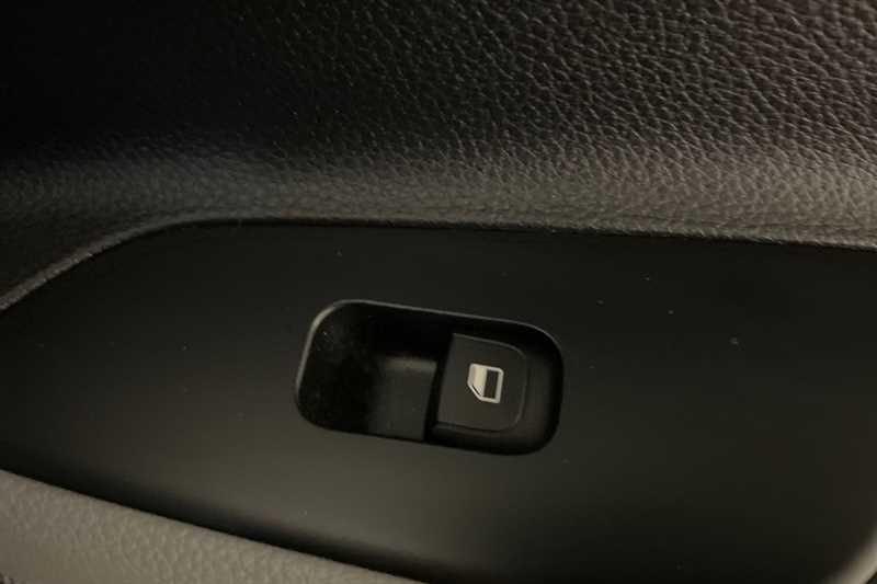 Used Kia Stonic 2020 for sale - 77513429: Photo 35