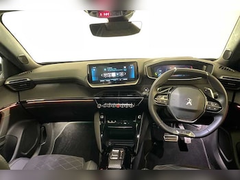 Used Peugeot 2008 2022 for sale - 76705943: Photo