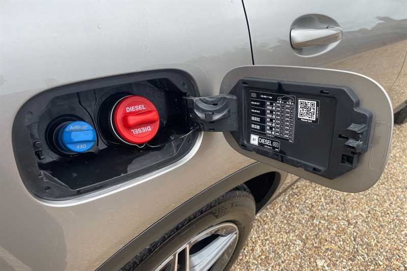 Used Mercedes-Benz GLC 2022 for sale - 76140557: Photo 28