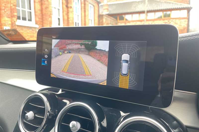 Used Mercedes-Benz GLC 2022 for sale - 76140557: Photo 7