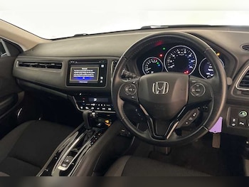 Used Honda HR-V 2019 for sale - 76044680: Photo 2