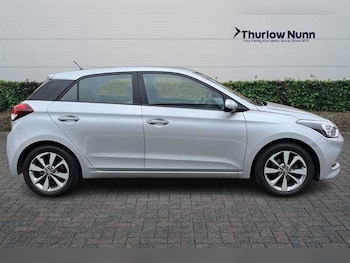 Used Hyundai i20 2015 for sale - 78320912: Photo