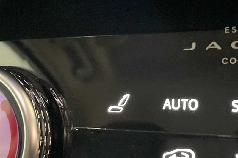 Used Jaguar F-Pace 2022 for sale - 76328413: Photo 29