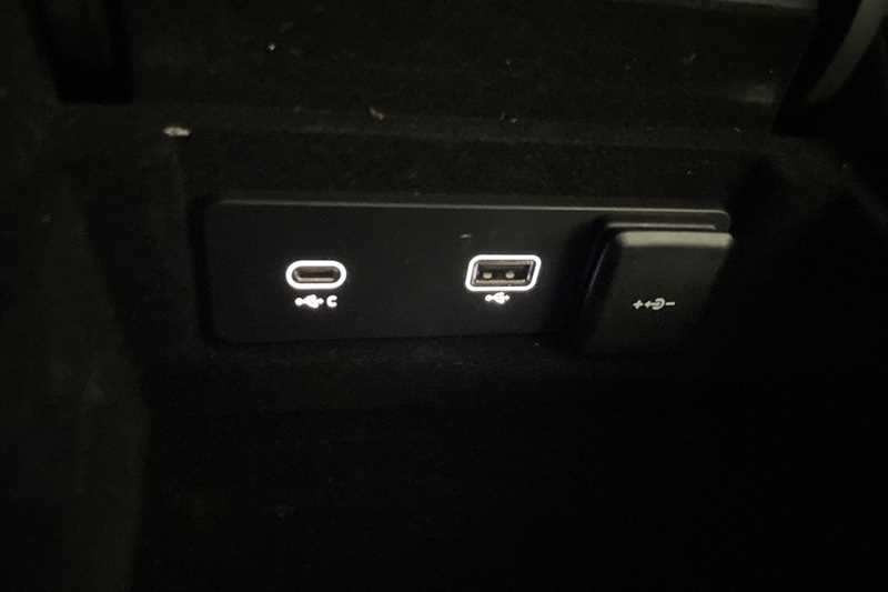 Used Jaguar F-Pace 2022 for sale - 76328413: Photo 32