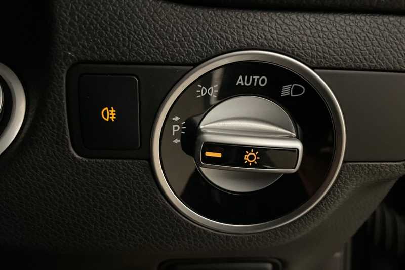 Used Mercedes-Benz GLA 2018 for sale - 77726333: Photo 28