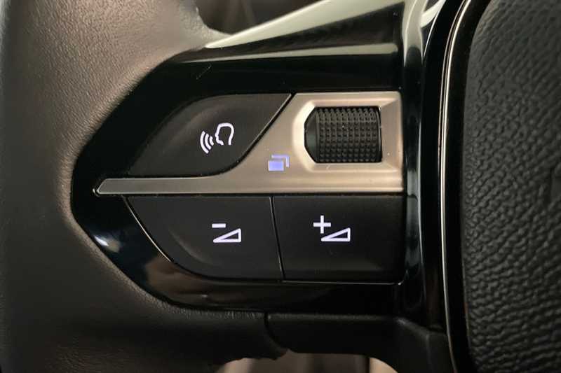 Used Peugeot E-2008 2024 for sale - 76515086: Photo 21