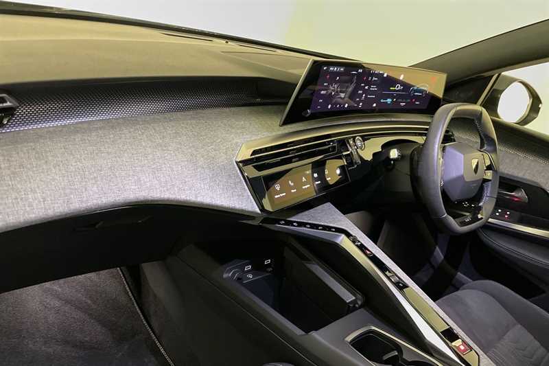 Used Peugeot E-3008 2024 for sale - 76315846: Photo 15