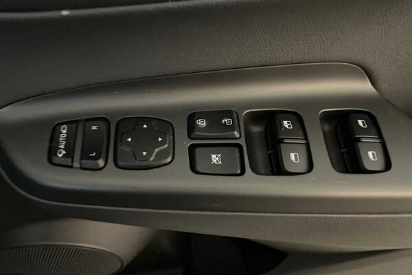 Used Hyundai KONA 2019 for sale - 76074688: Photo 16