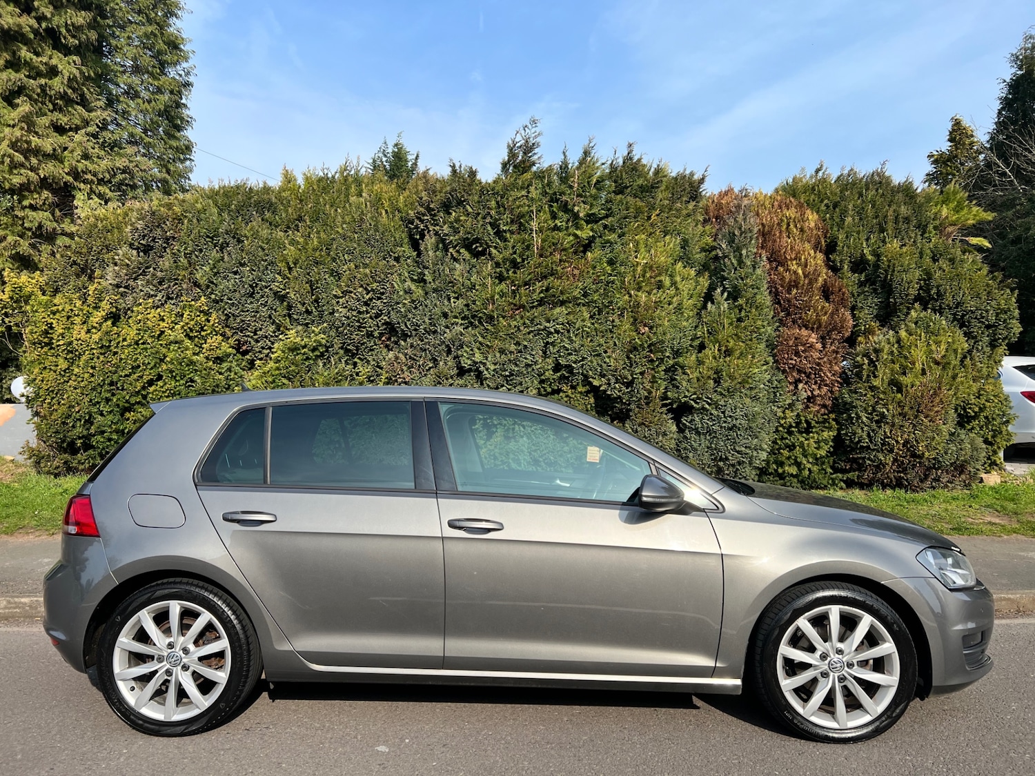 Used Volkswagen Golf 2015 for sale - 77977304: Photo 2