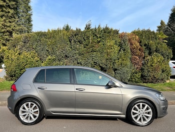 Used Volkswagen Golf 2015 for sale - 77977304: Photo