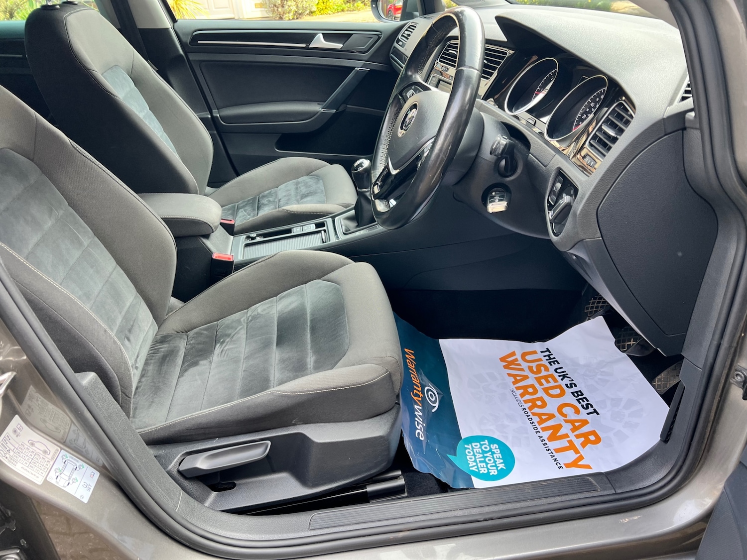 Used Volkswagen Golf 2015 for sale - 77977304: Photo 9