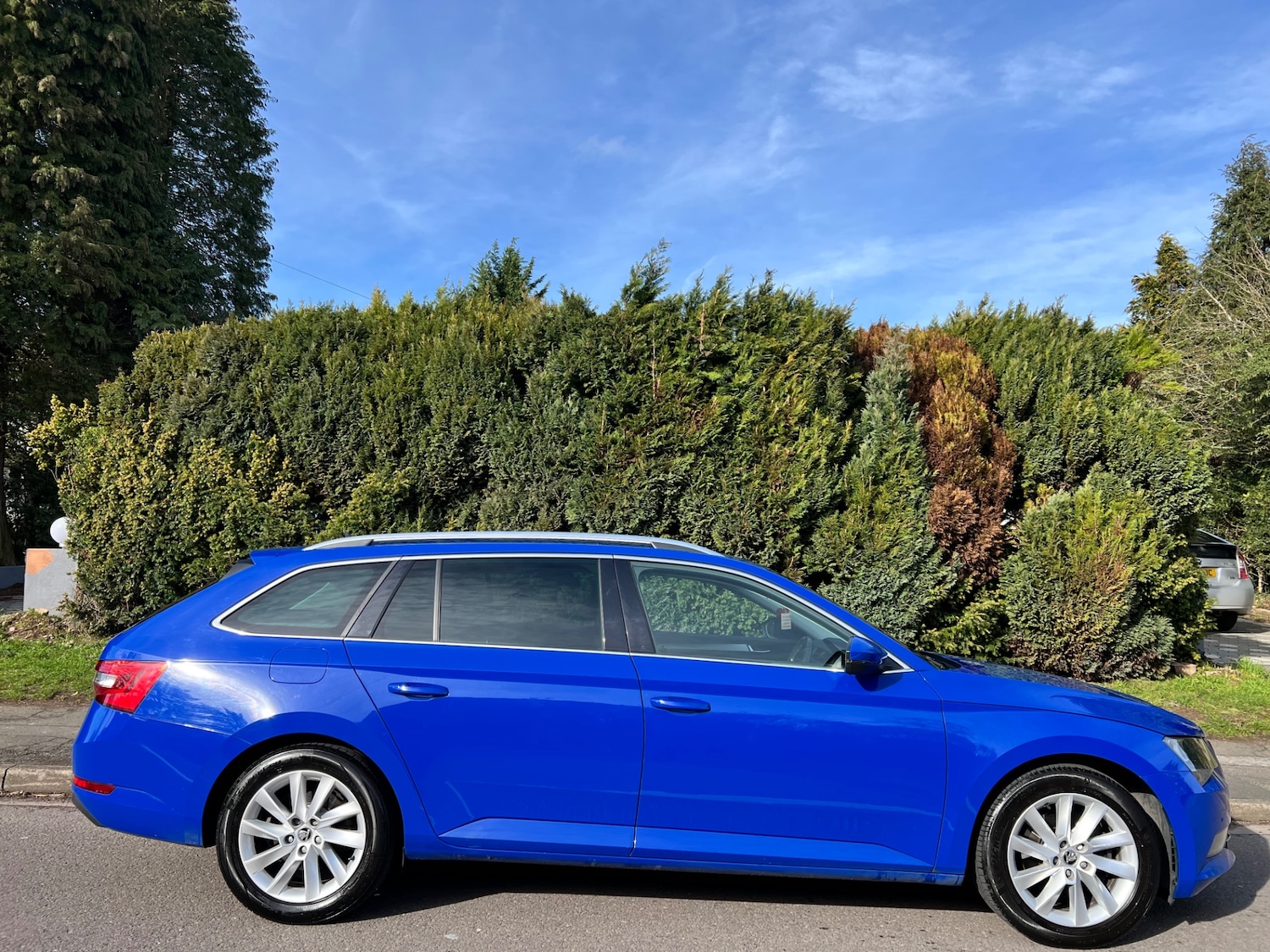 Used Skoda Superb 2019 for sale - 77640905: Photo 2