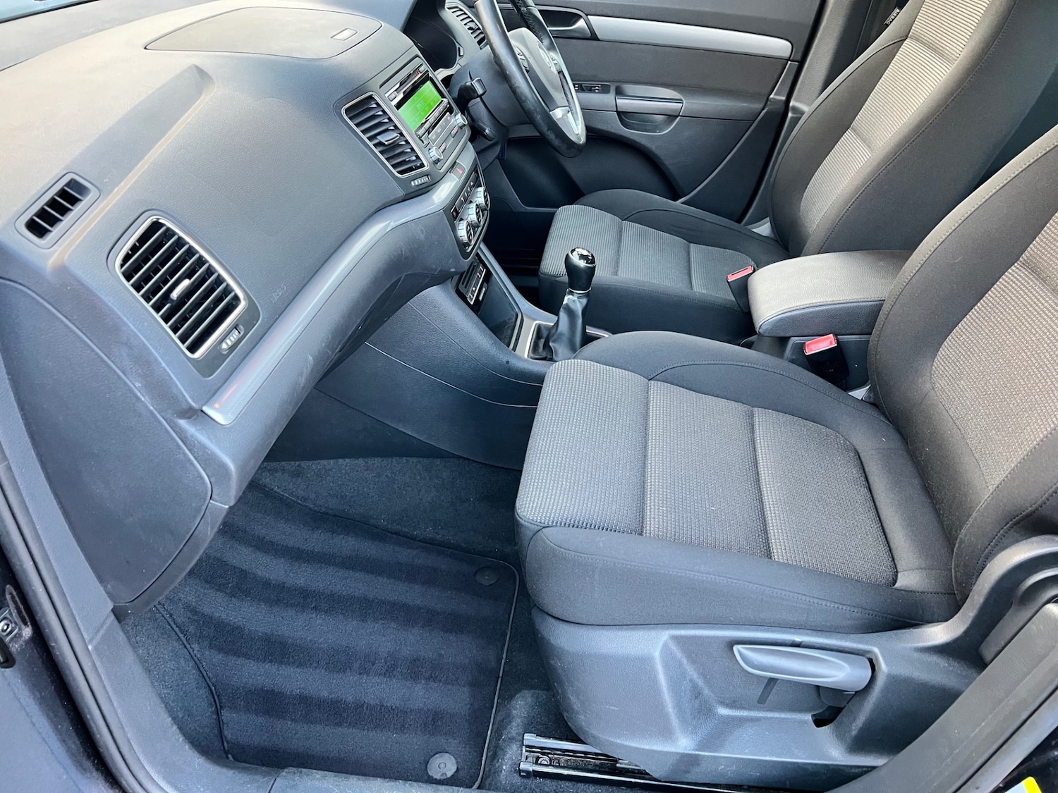 Used Volkswagen Sharan 2014 for sale - 77837398: Photo 11