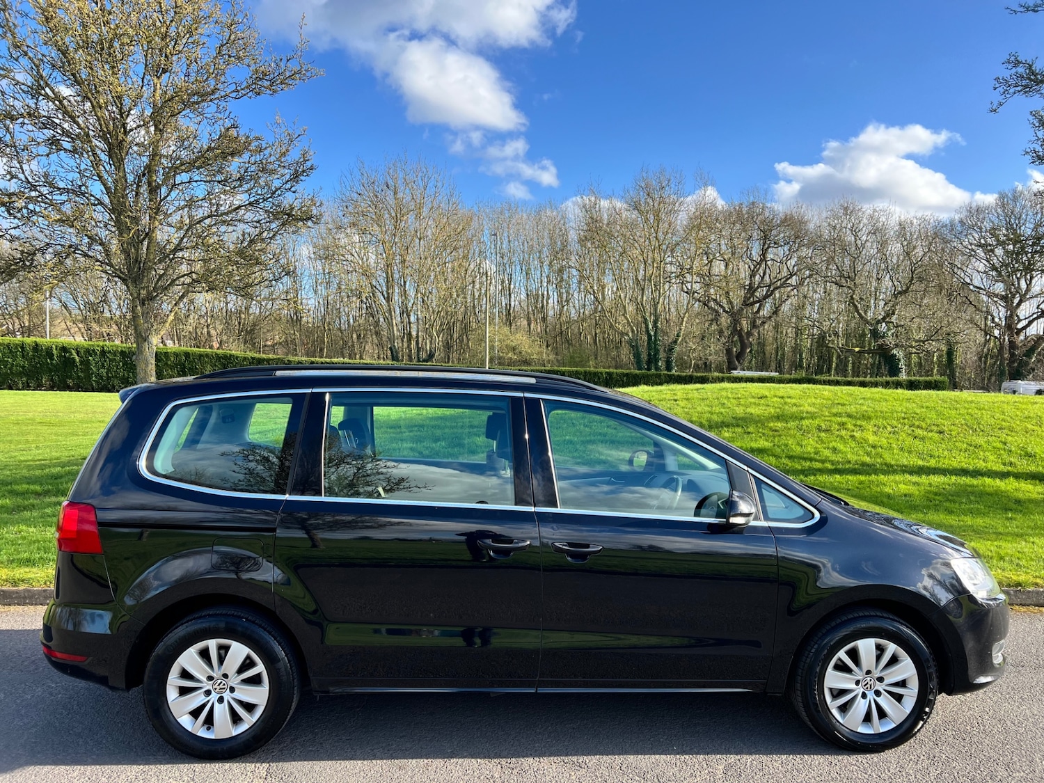 Used Volkswagen Sharan 2014 for sale - 77837398: Photo 2