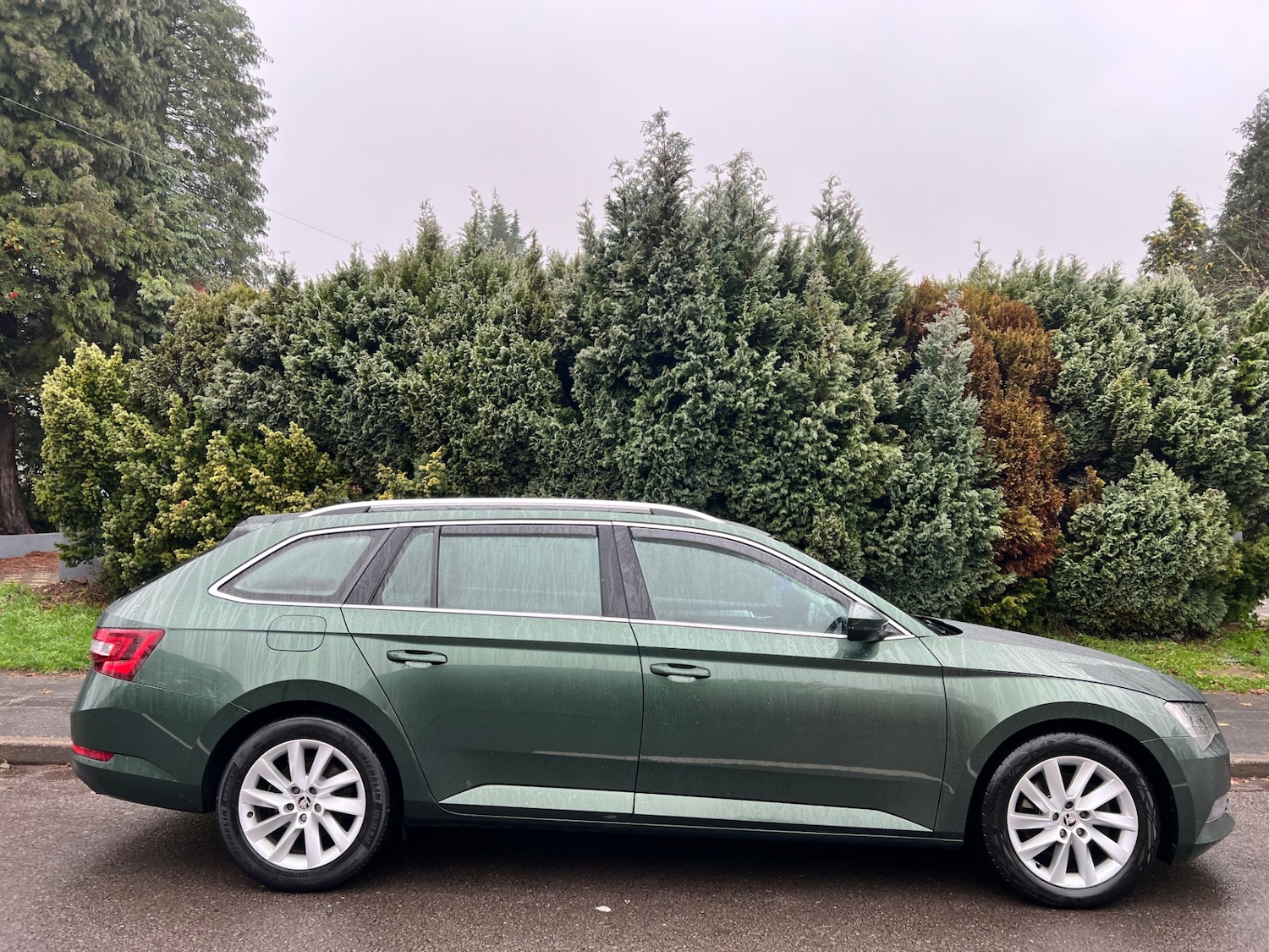 Used Skoda Superb 2019 for sale - 76510631: Photo 2