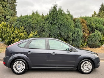 Used Ford Focus 2010 for sale - 75613775: Photo