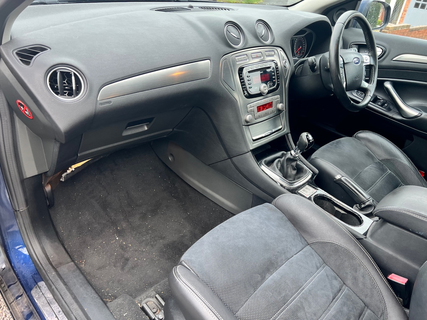 Used Ford Mondeo 2010 for sale - 77490403: Photo 12