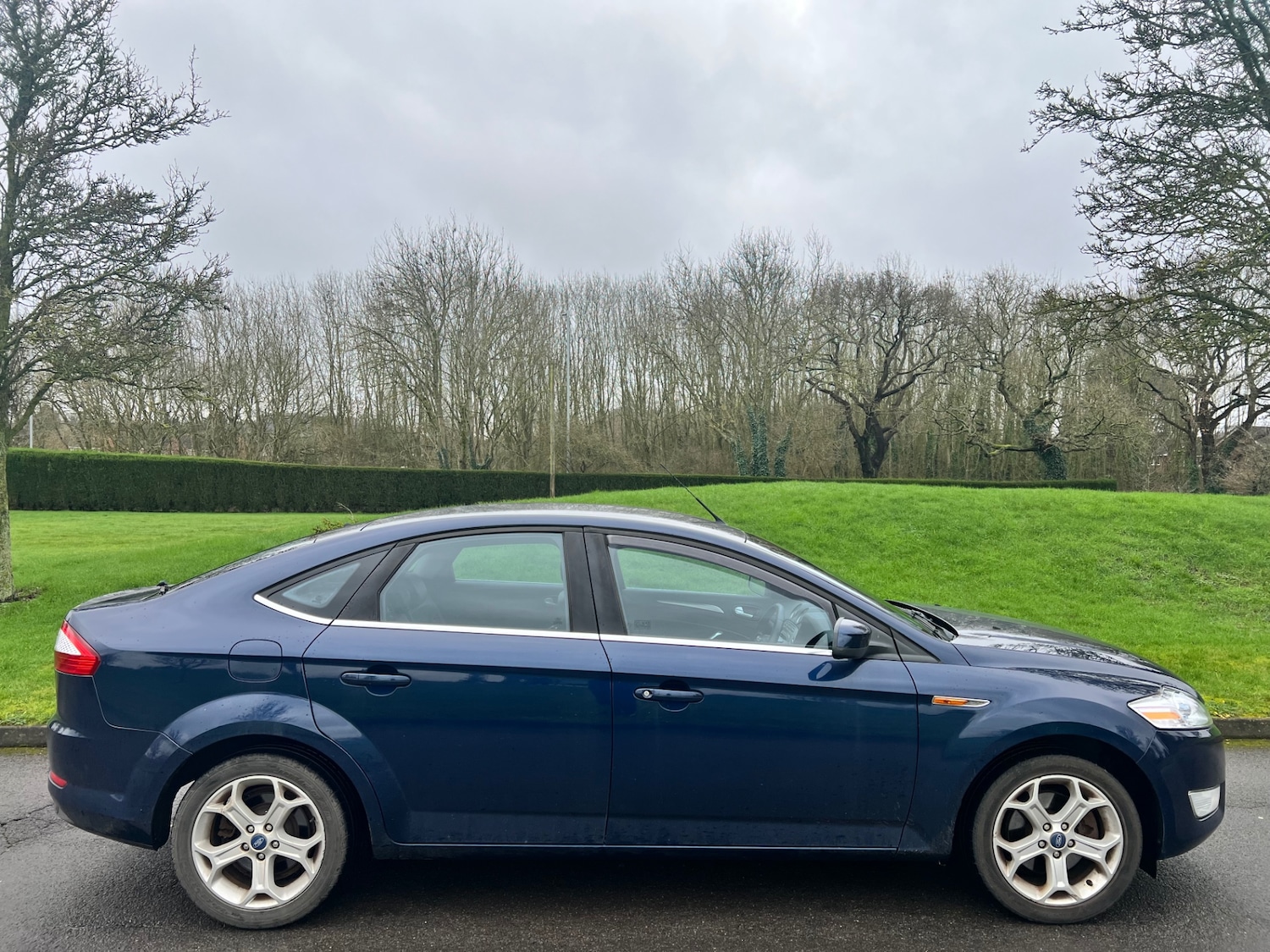 Used Ford Mondeo 2010 for sale - 77490403: Photo 2