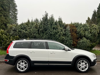 Used Volvo XC70 2016 for sale - 76572049: Photo